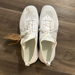 Brand New Nike Flyknit Racer